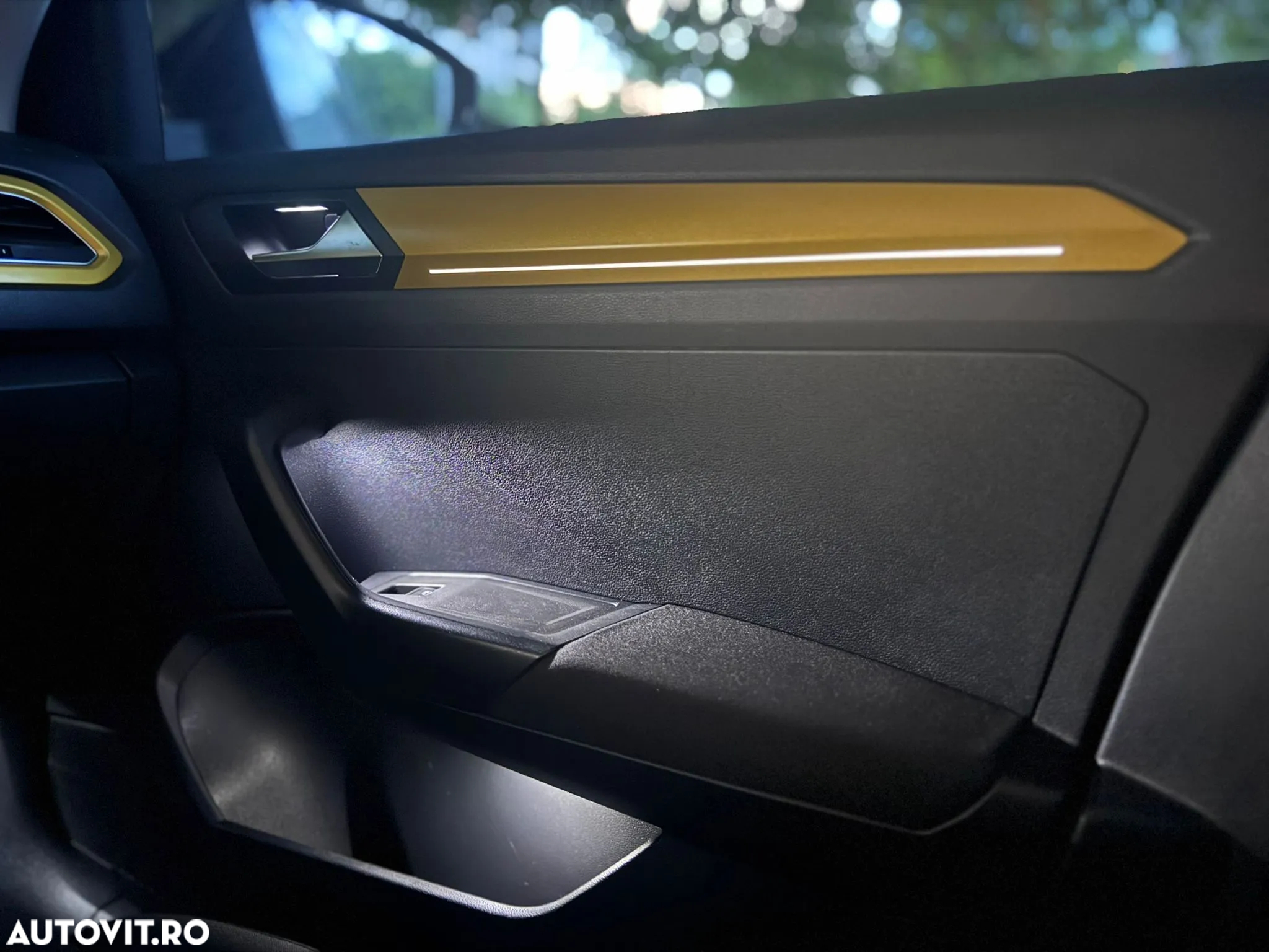 Volkswagen T-ROC 2.0 TDI 4Mot DSG Design - 11