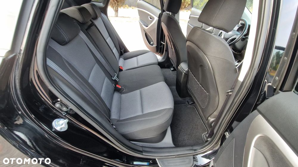 Hyundai i30 1.6 CRDi Premium - 11