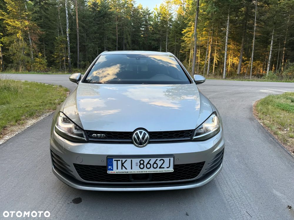 Volkswagen Golf 2.0 TDI BMT GTD - 9