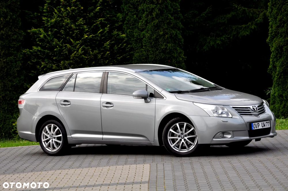 Toyota Avensis 1.8 Premium - 9