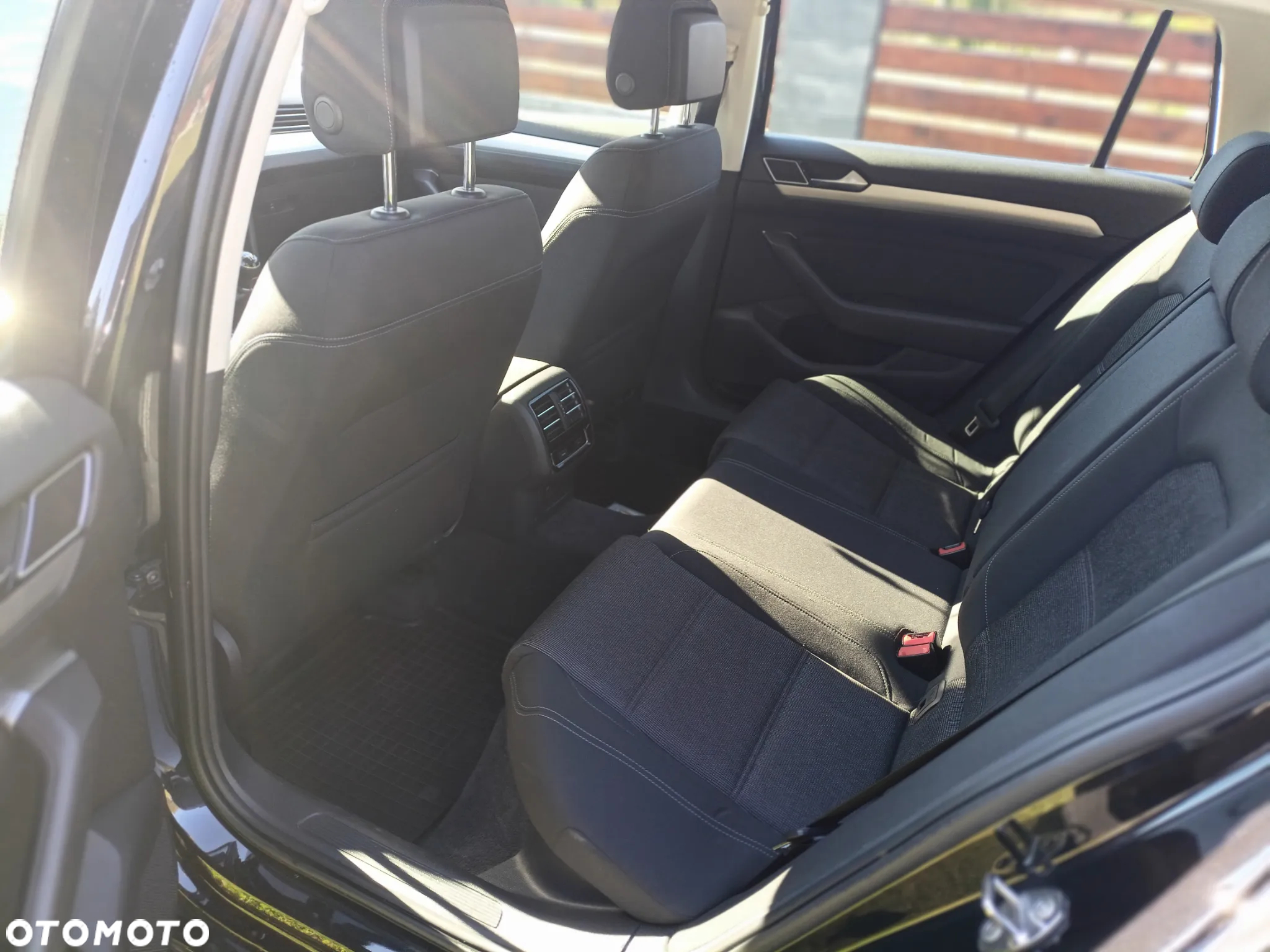 Volkswagen Passat Variant 1.6 TDI (BlueMotion Technology) Comfortline - 12