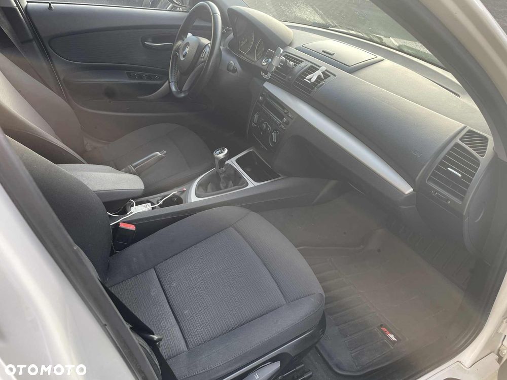 BMW Seria 1 - 17