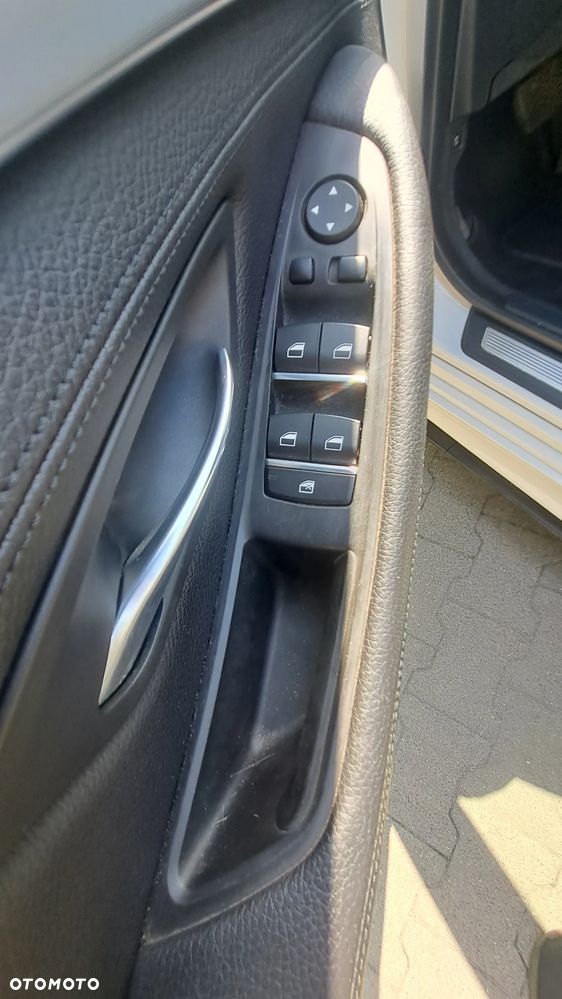 BMW Seria 5 528i - 22