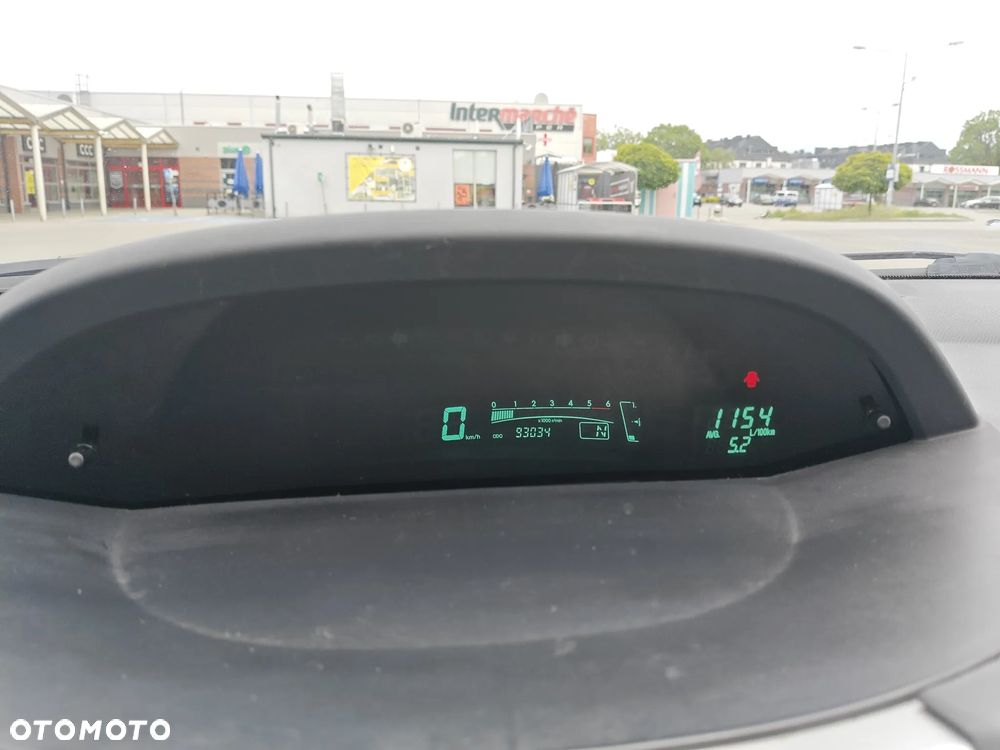 Toyota Yaris - 11