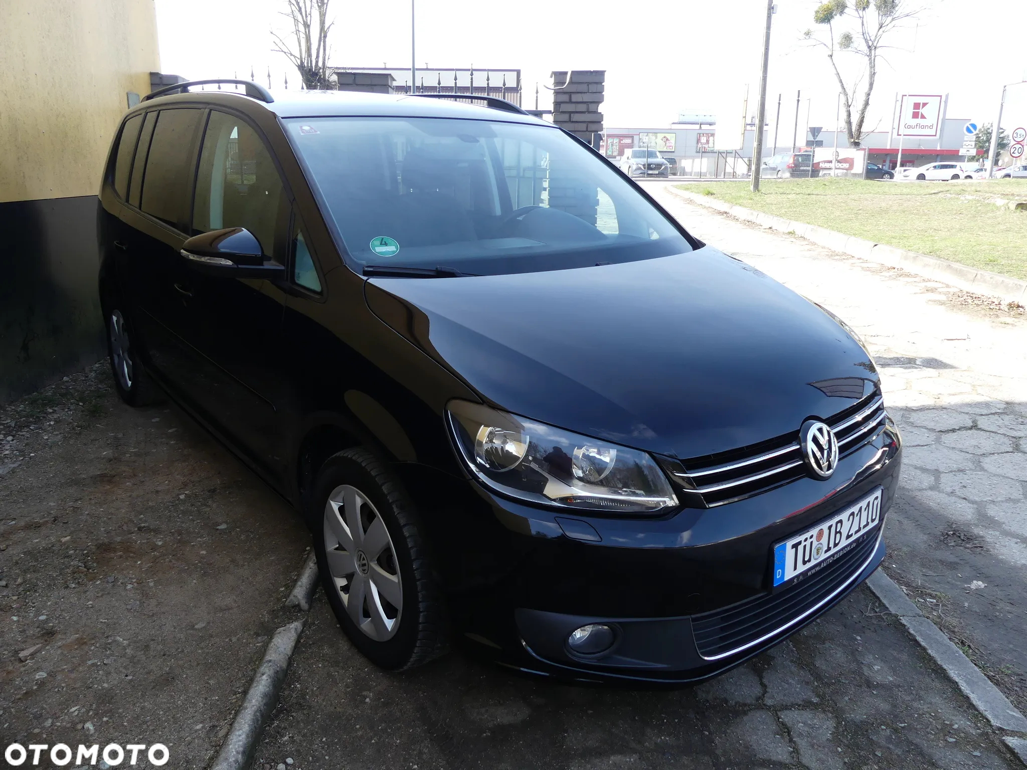 Volkswagen Touran 1.6 TDI DPF BlueMot Comfortline - 10