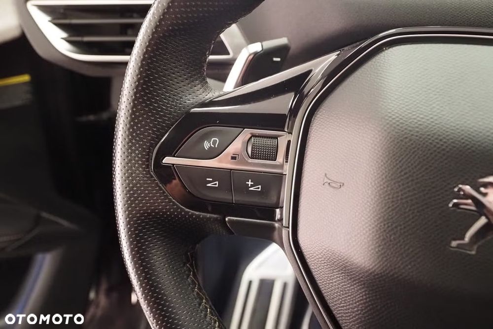 Peugeot 3008 1.6 PureTech HYbrid4 GT Line S&S EAT8 - 13