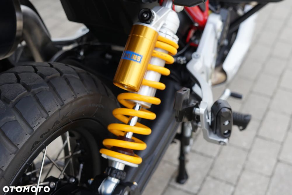 Moto Guzzi V85 - 8