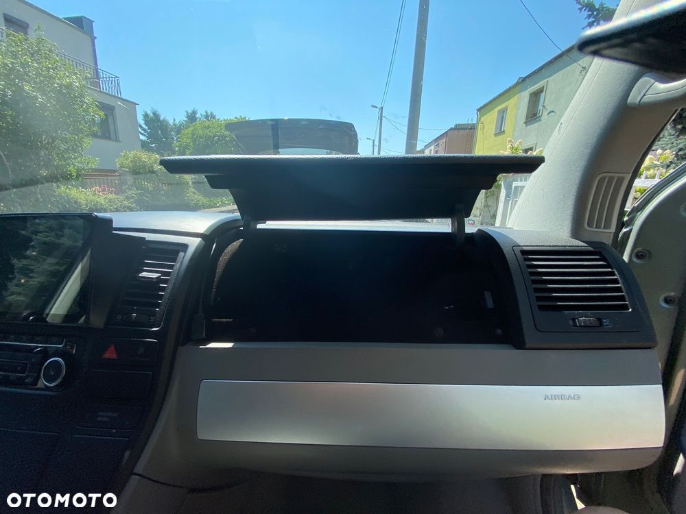 Volkswagen Multivan - 17