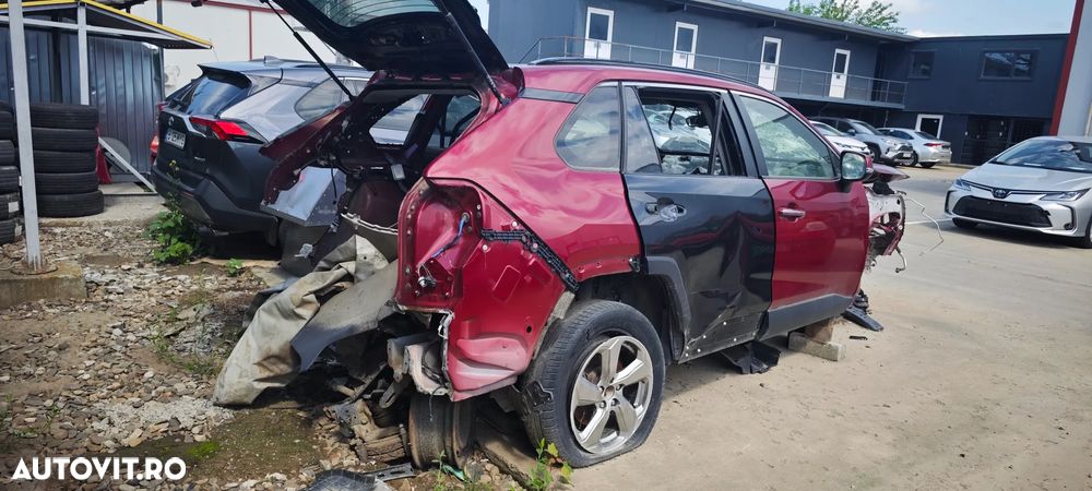 Dezmembrez Toyota Rav 4 - 8