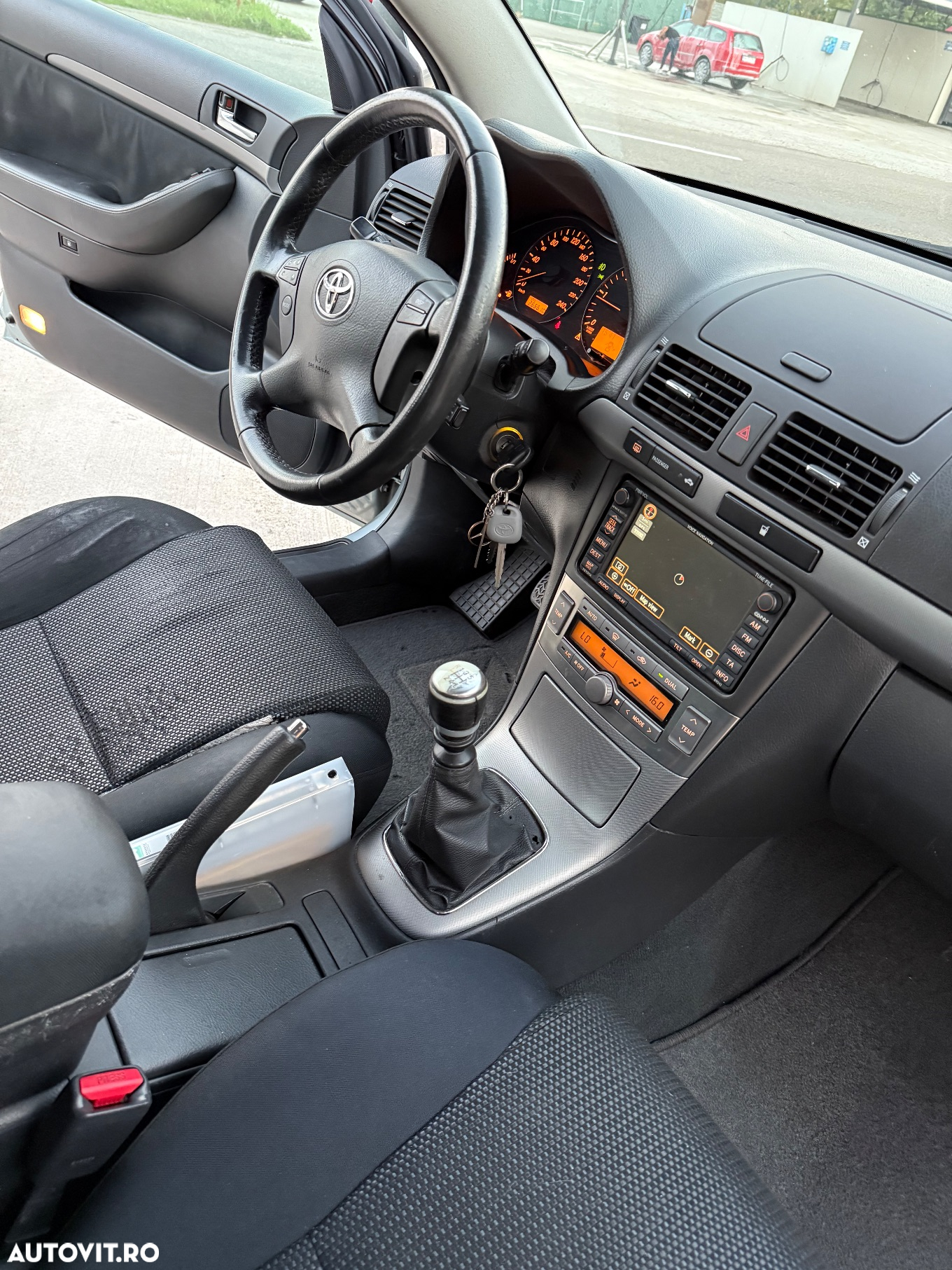 Toyota Avensis 2.0 D-4D Navi chrome - 23