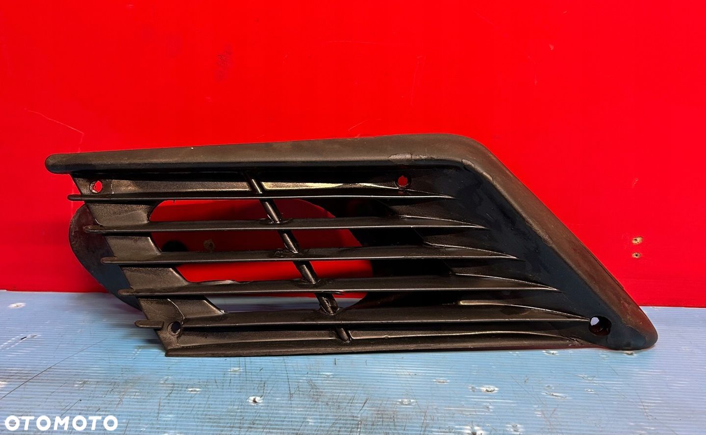LEWA BOCZNA KRATKA WLOTU POWIETRZA FIAT 126P MALUCH - 1