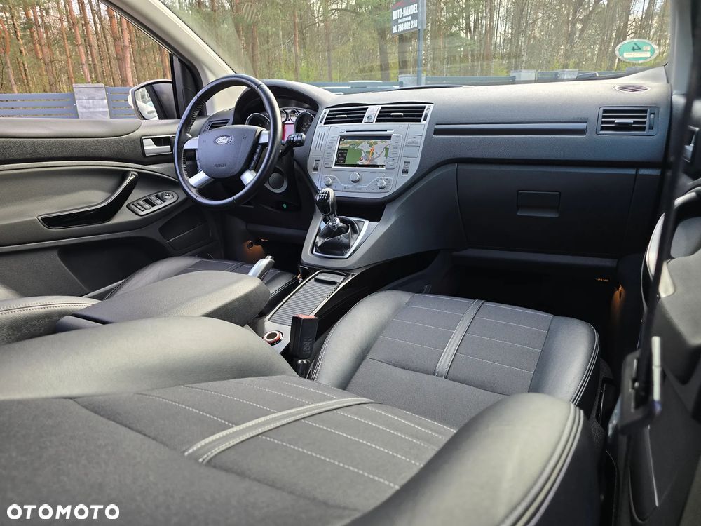 Ford Kuga 2.0 TDCi 2x4 Titanium - 20