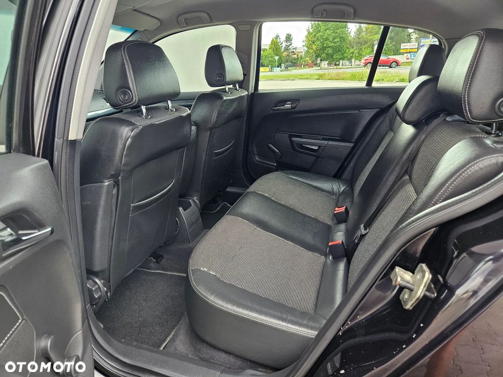 Opel Astra 1.8 Cosmo - 23