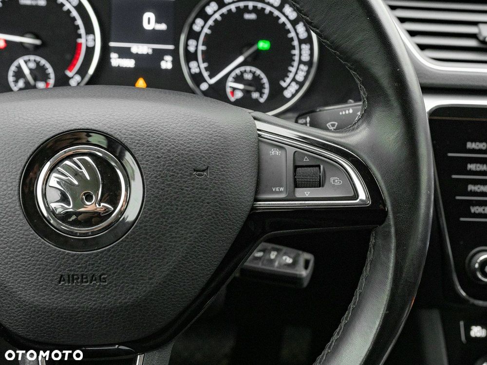 Skoda Superb 2.0 TDI Ambition DSG - 16