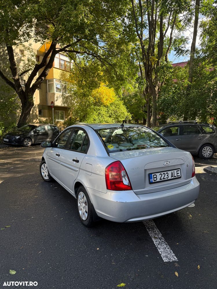 Hyundai Accent - 6