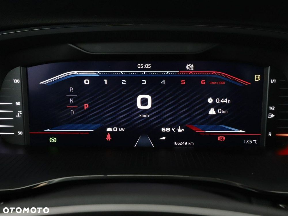 Skoda Octavia 2.0 TDI DSG RS - 22