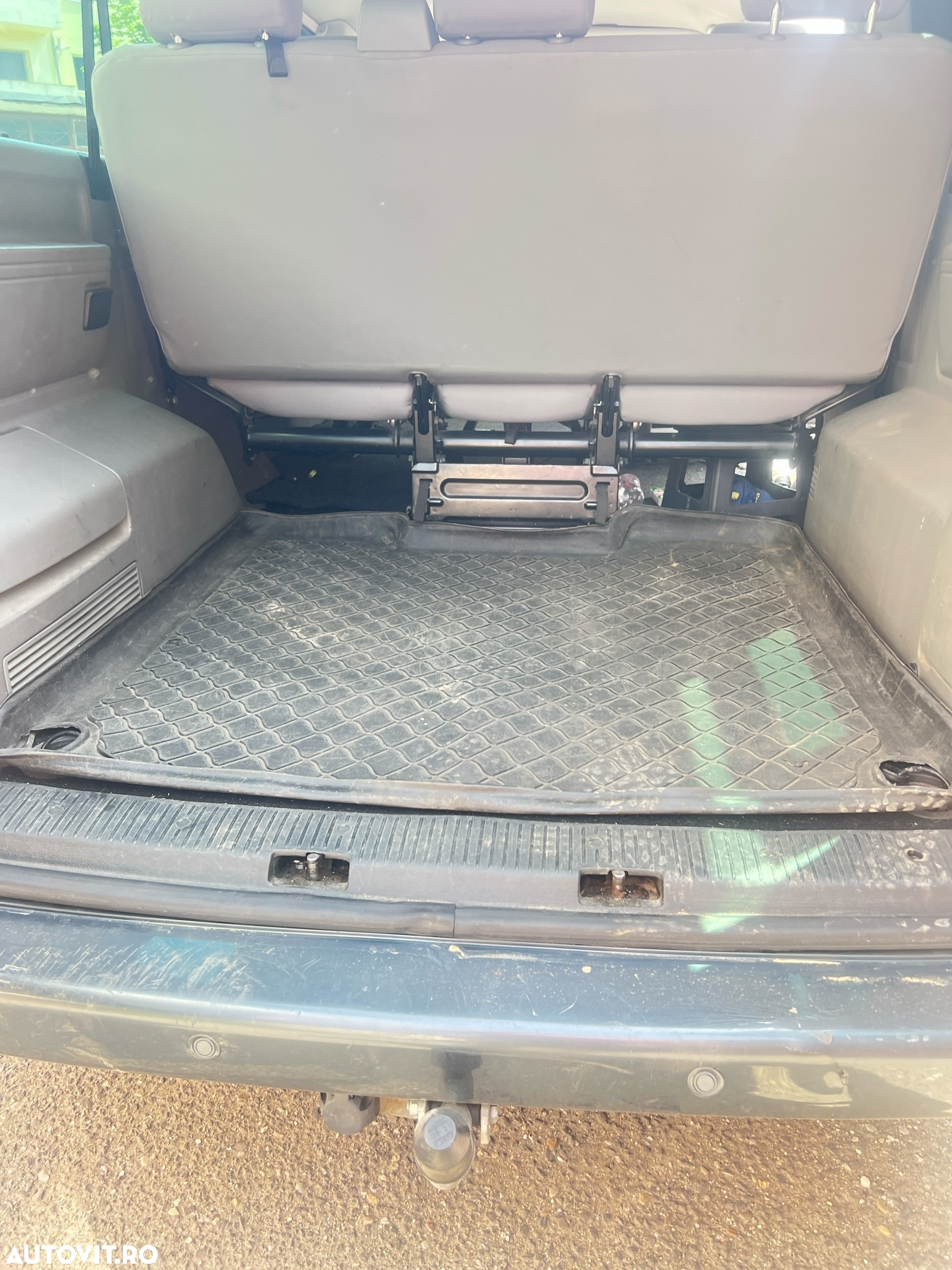 Volkswagen Caravelle - 4