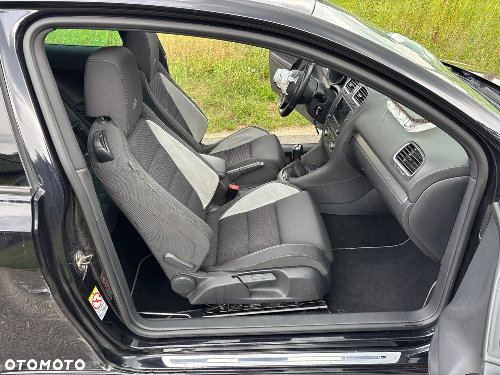 Volkswagen Golf 2.0 R - 24