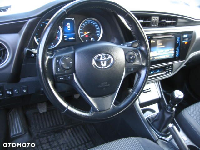 Toyota Corolla 1.6 Premium - 12