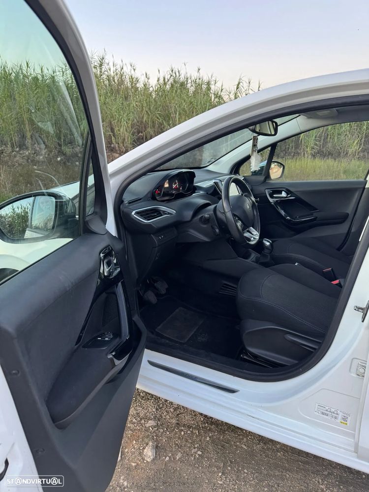 Peugeot 208 1.6 BlueHDi Style - 9