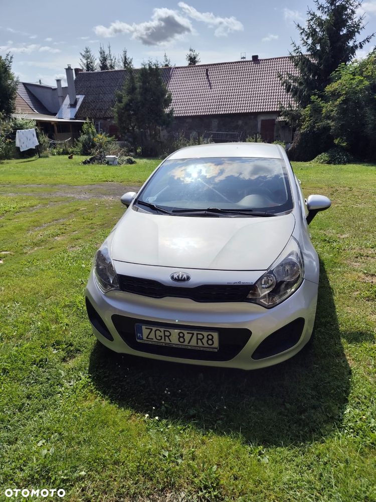 Kia Rio - 1