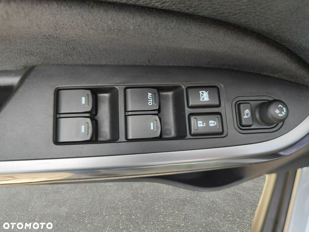 Suzuki Vitara - 11