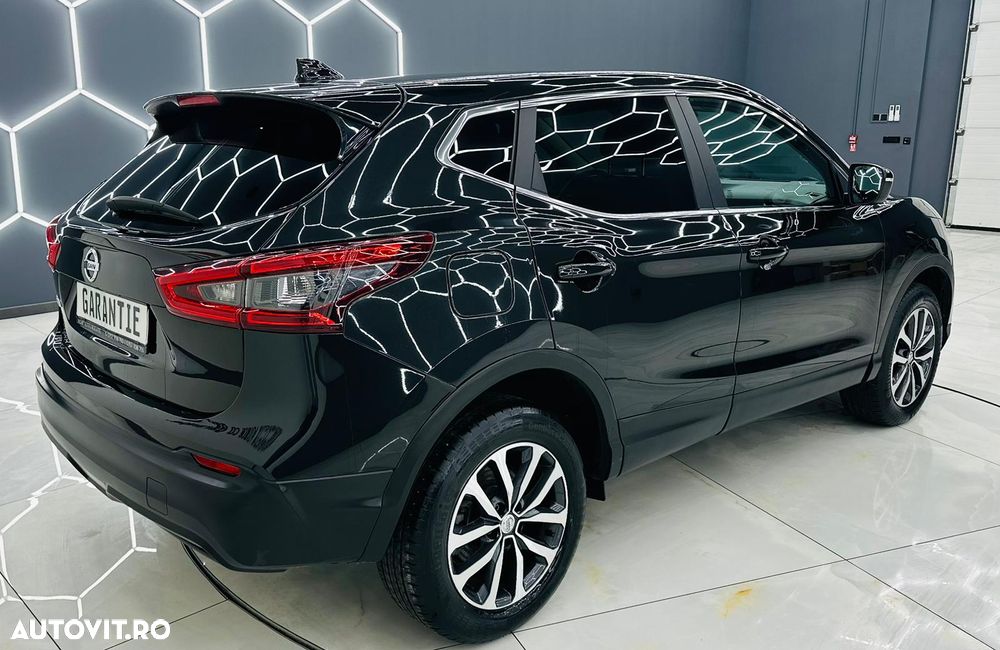 Nissan Qashqai 1.6 DCI Xtronic N-Connecta - 4