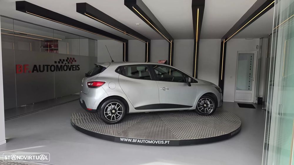 Renault Clio 1.5 dCi Dynamique S - 8