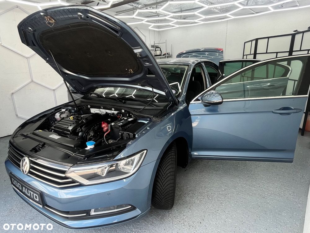 Volkswagen Passat - 33