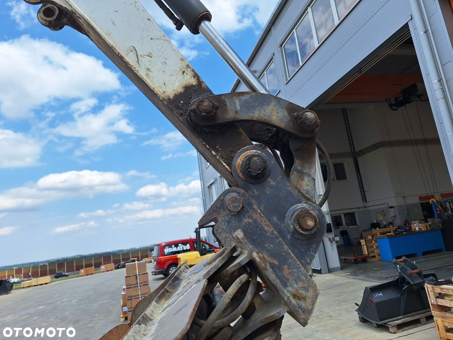Bobcat E50 - 30