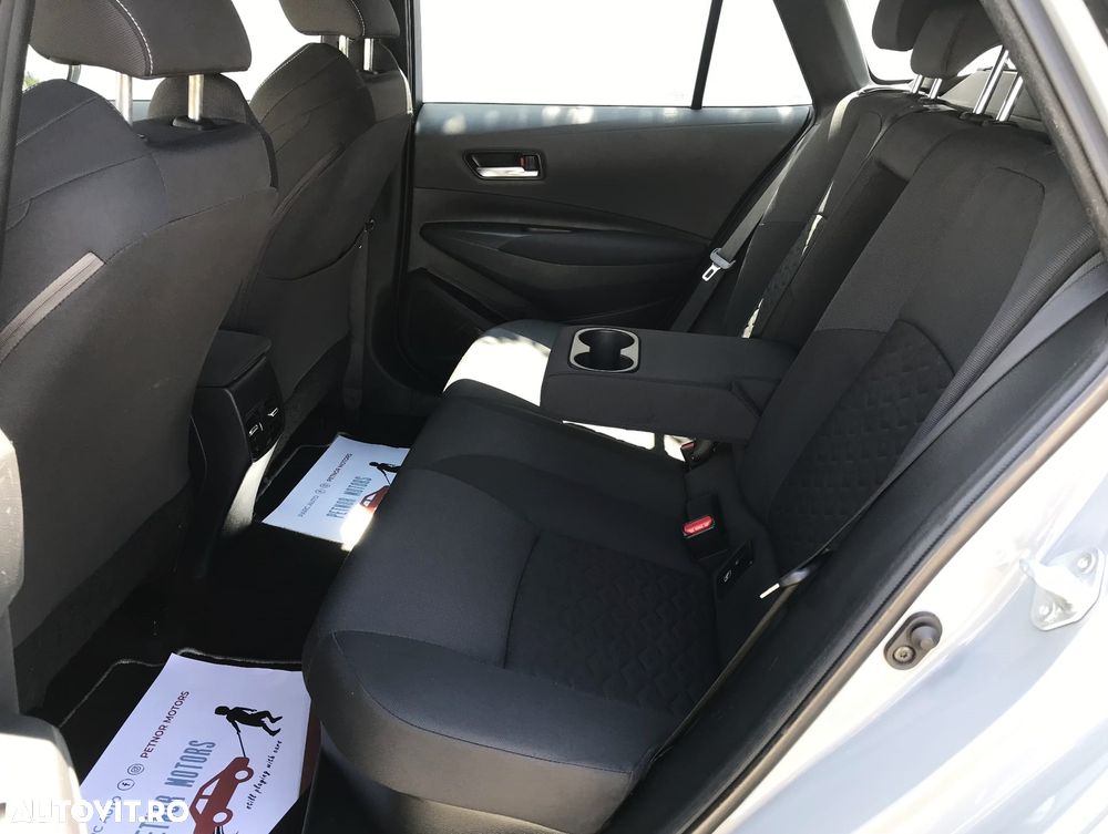 Toyota Corolla 1.8 Business Edition - 15