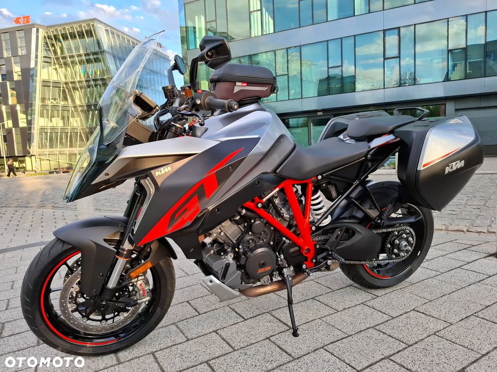 KTM Super Duke - 10