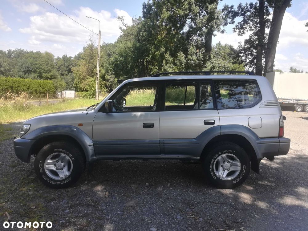 Toyota Land Cruiser - 3