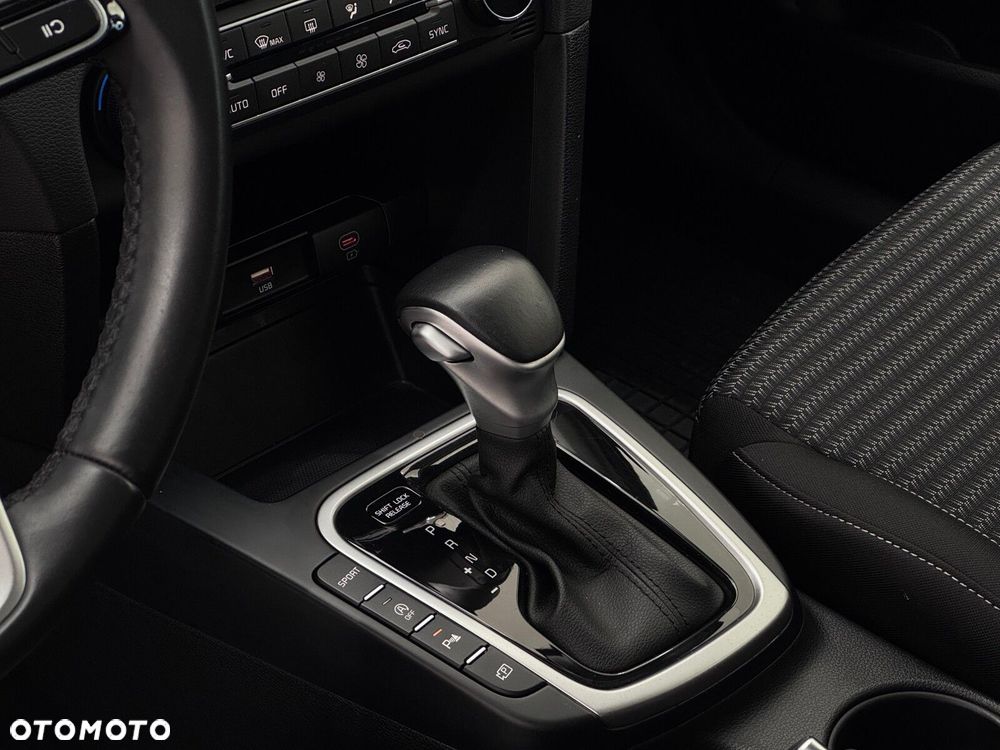 Kia Ceed 1.5 T-GDI M DCT - 9