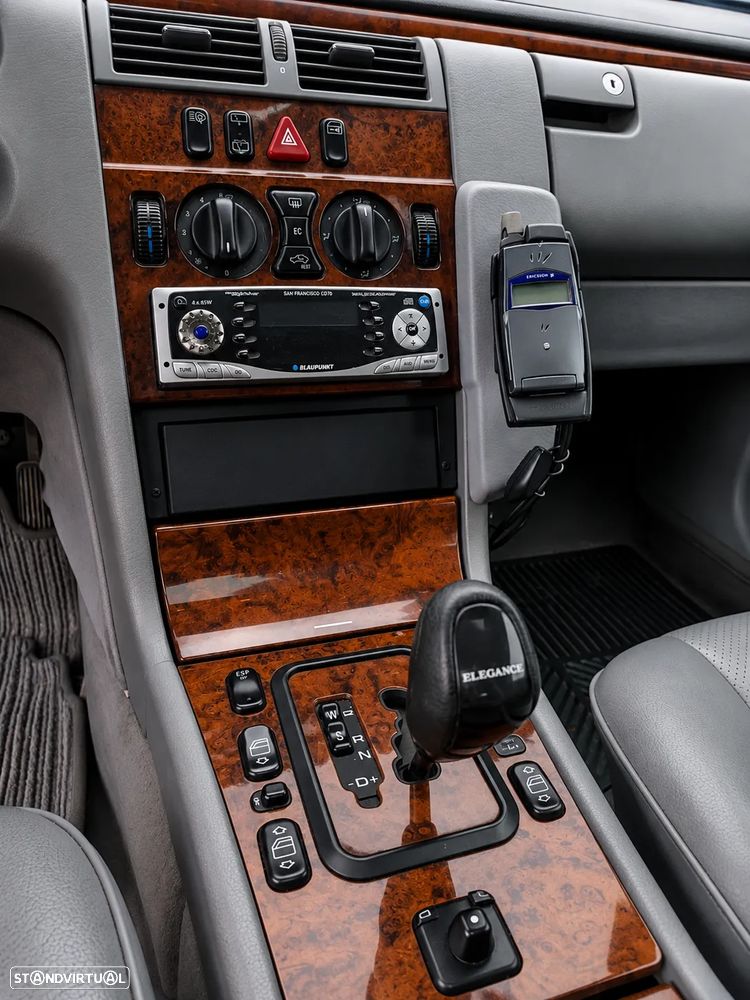 Mercedes-Benz E 220 - 11
