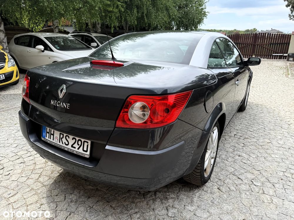 Renault Megane 1.6 Privilege - 12