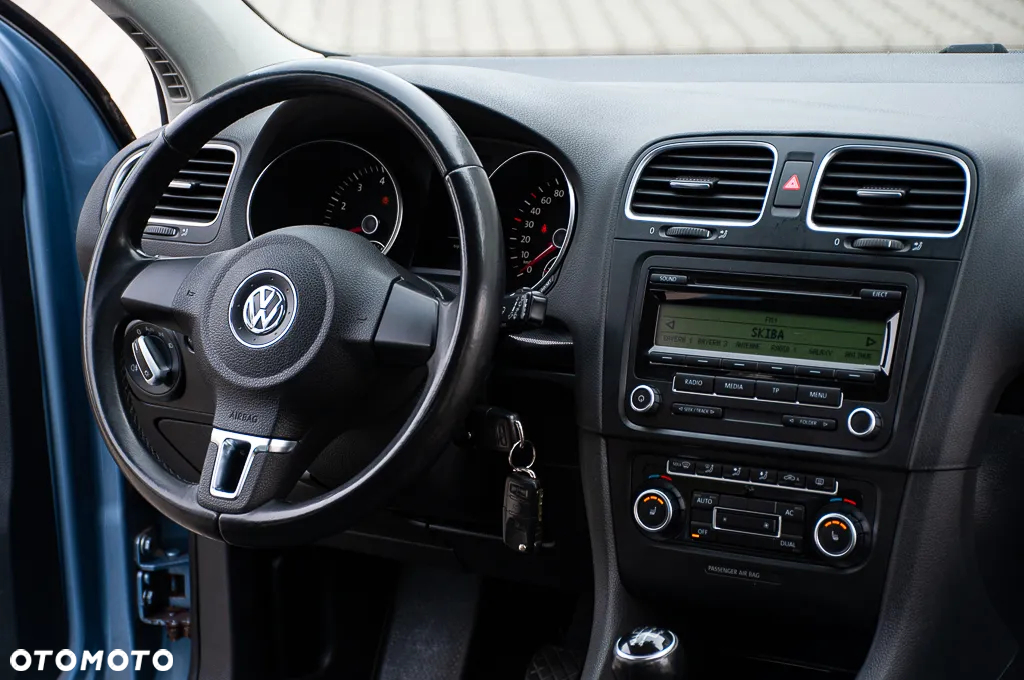 Volkswagen Golf 1.6 Comfortline - 20