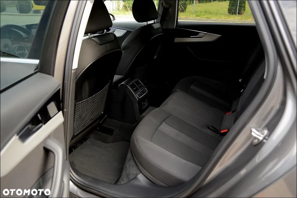 Audi A4 Avant 35 TFSI S tronic sport - 22