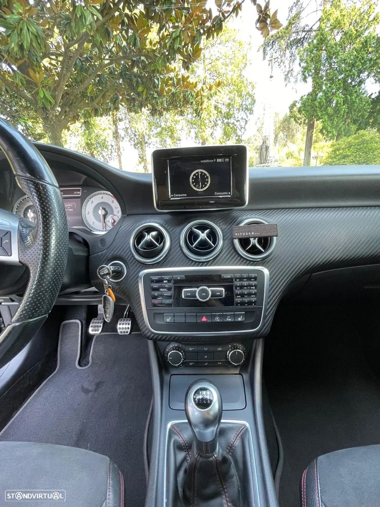 Mercedes-Benz A 180 CDI AMG Line - 9