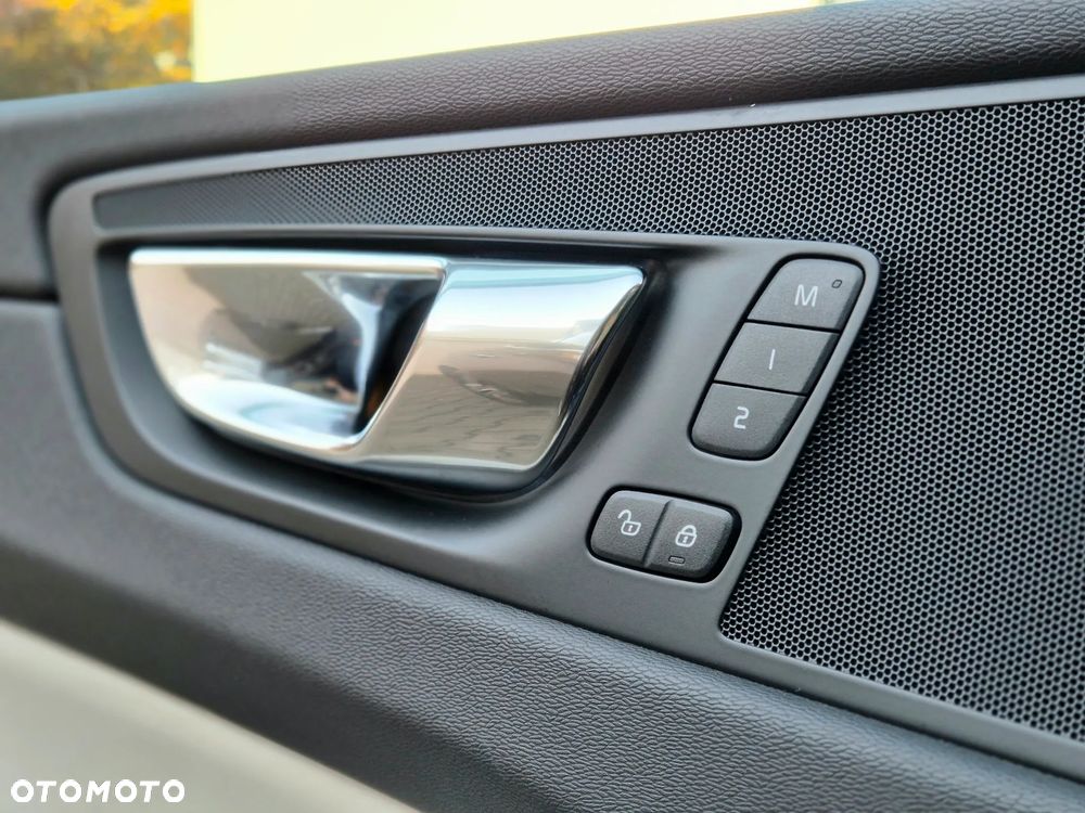 Volvo XC 60 D5 AWD Inscription - 18