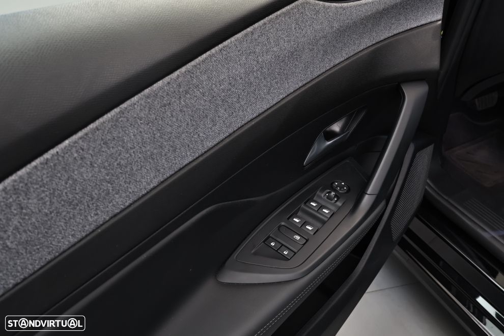 Peugeot 308 SW 1.2 Hybrid Allure e-DCS6 - 25