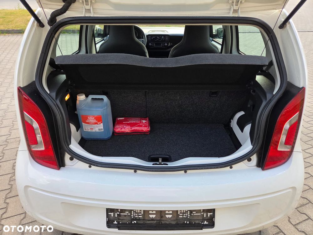 Volkswagen up! move - 28