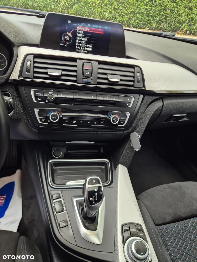 BMW Seria 3 320d xDrive Sport Line - 16