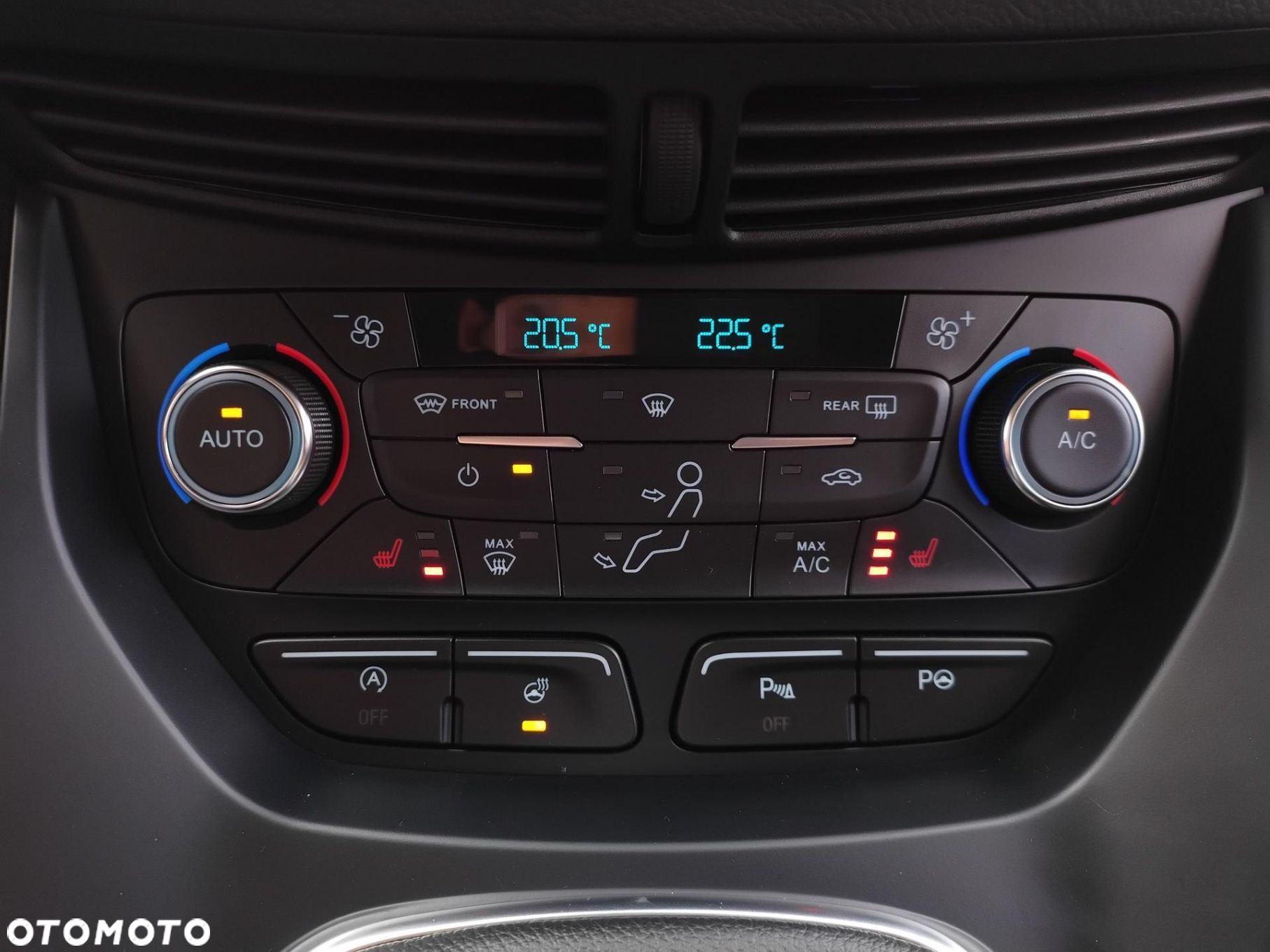 Ford Kuga 1.5 EcoBoost FWD Titanium ASS - 22