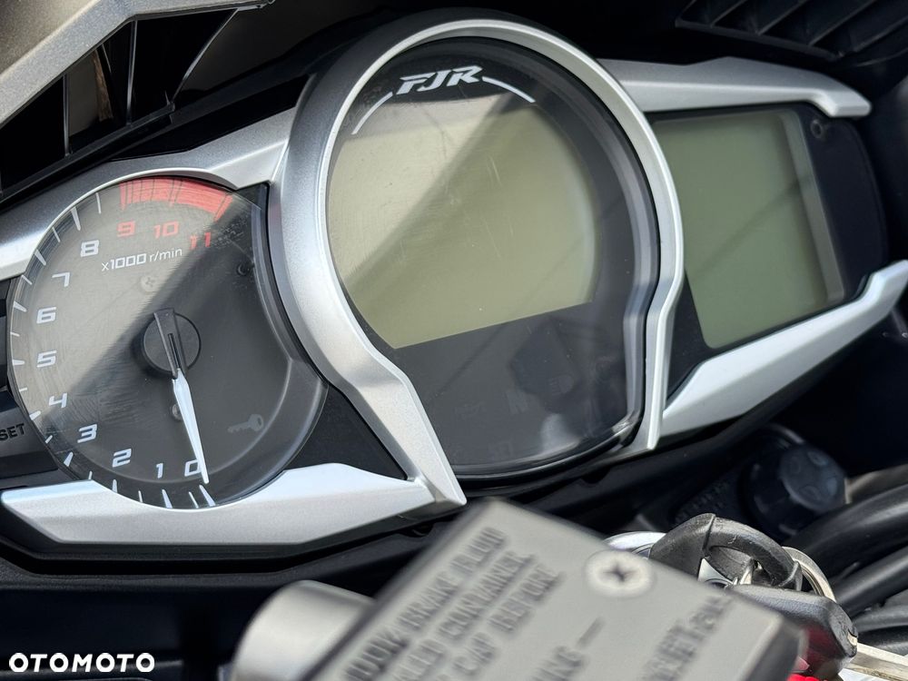 Yamaha FJR - 38