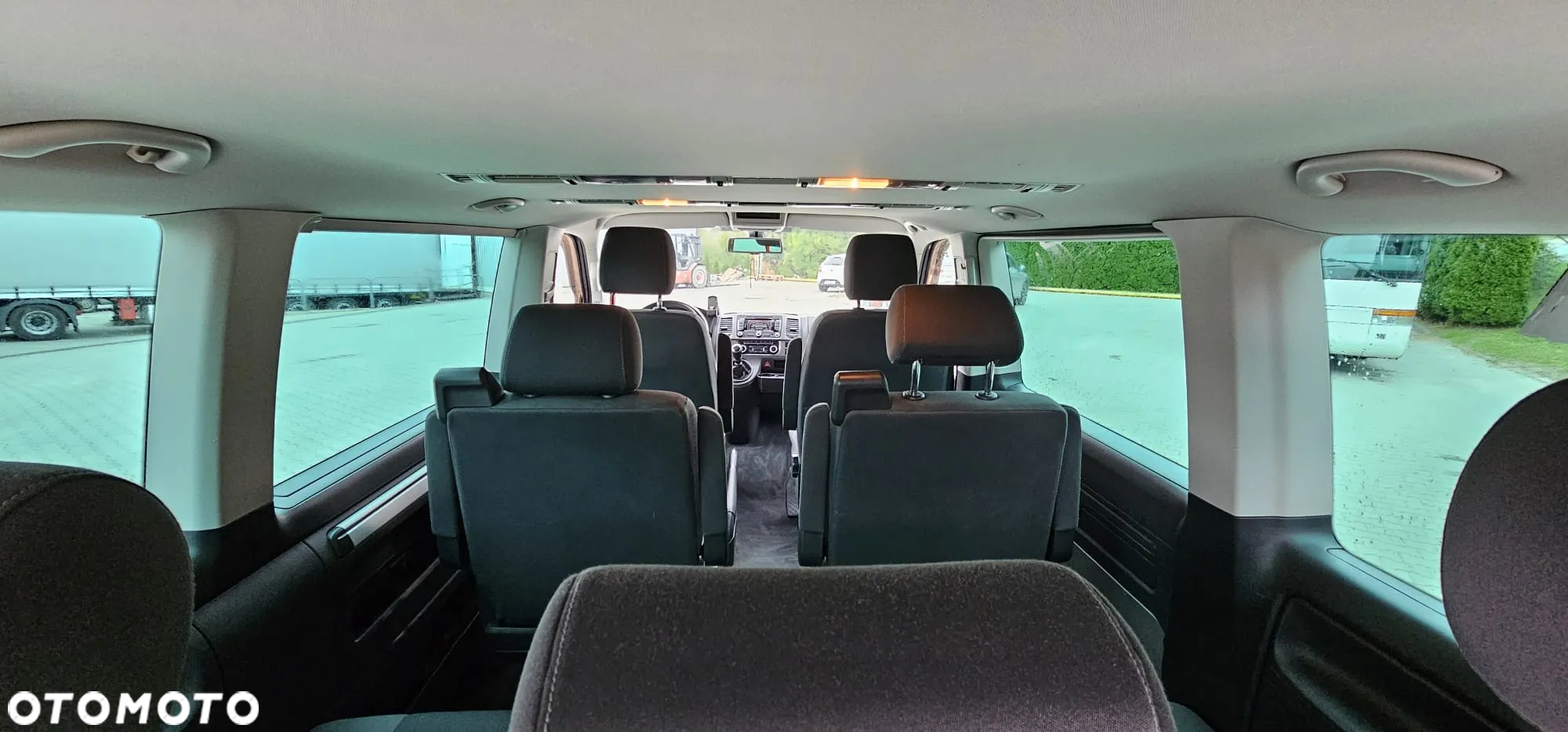Volkswagen Multivan - 9