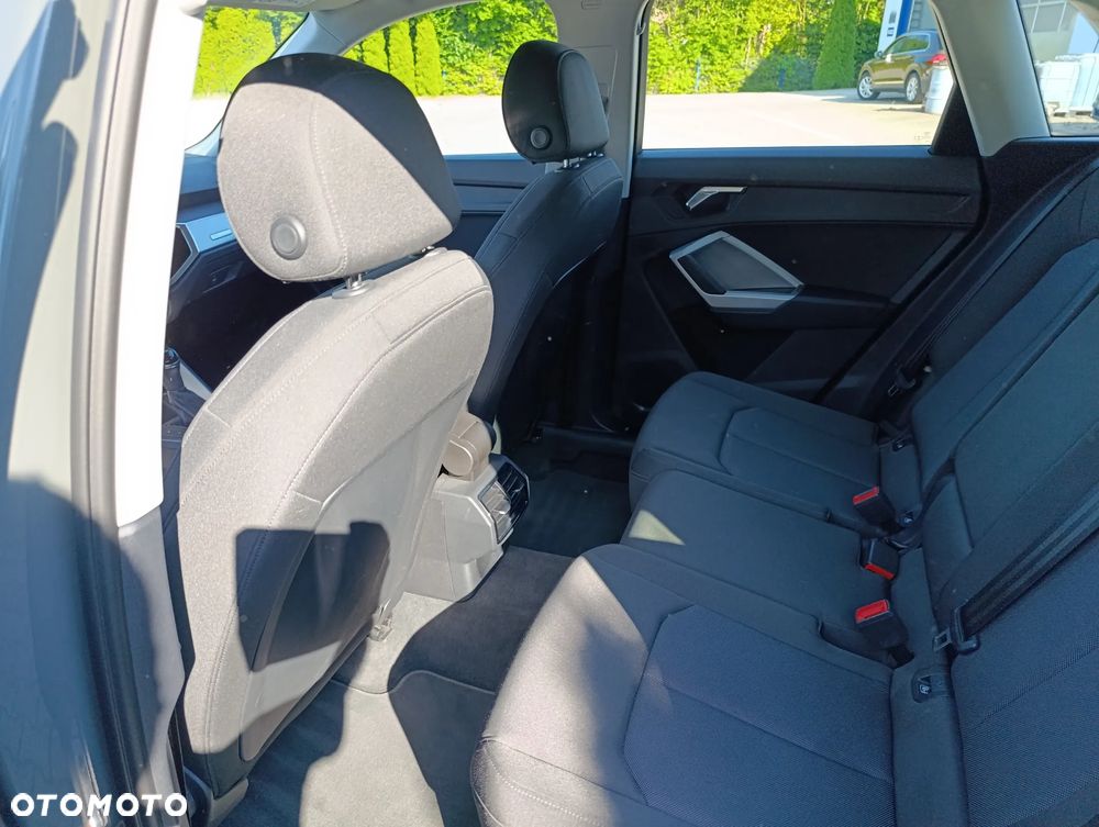 Audi Q3 35 TDI S tronic - 16