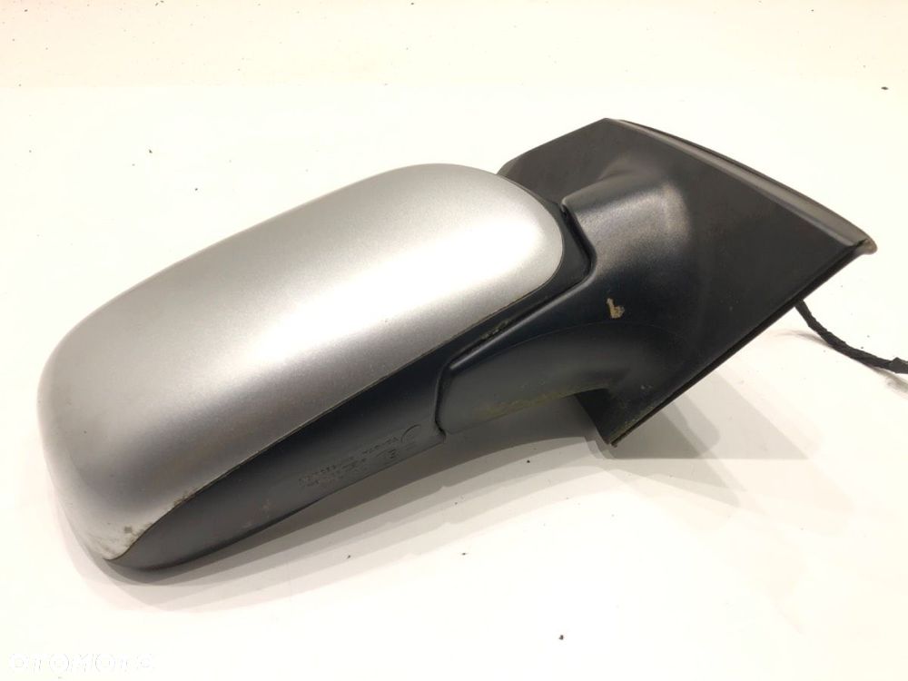 LUSTERKO PRAWY  TOYOTA COROLLA (_E12_) 2001 - 2007 1.4 VVT-i (ZZE120_) 71 kW [97 KM] benzyna 2001 - - 3