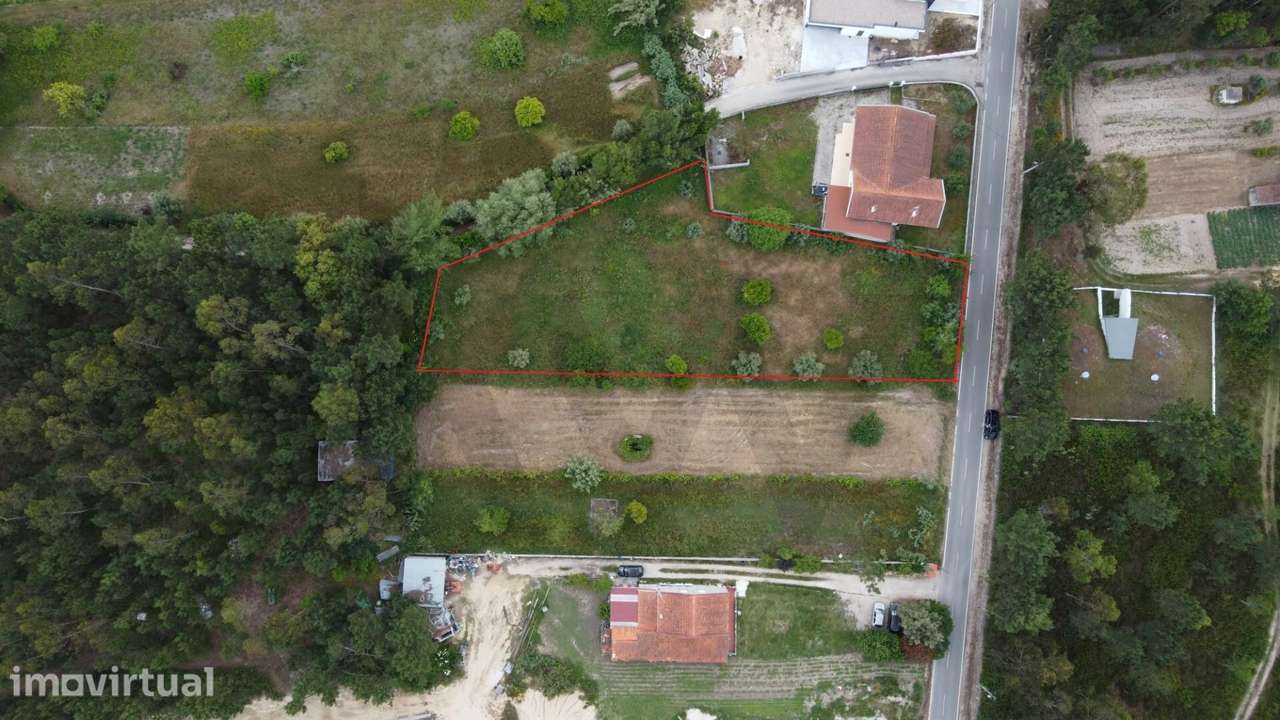 Terreno com 2.300 m2 localizado na Rua do Bom Despacho, Lamarosa (Coim - Grande imagem: 2/12