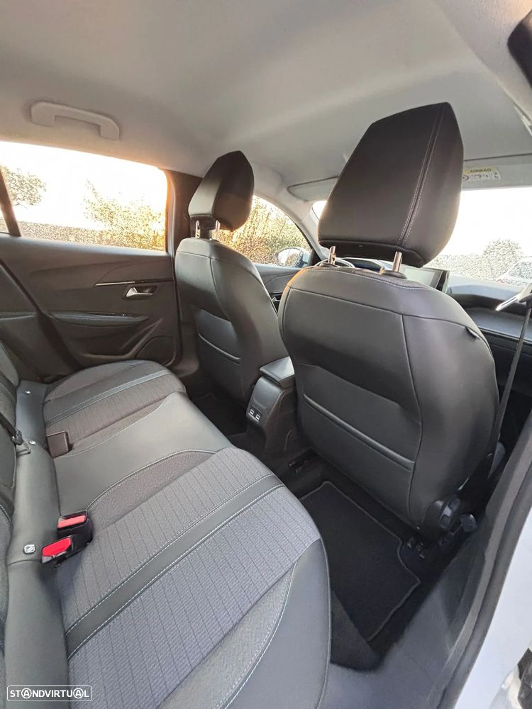 Peugeot e-208 Allure Pack - 15